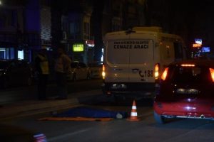 Otomobilin &ccedil;arptığı yaya &ouml;ld&uuml;