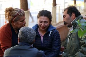 Aile katliamında &ouml;lenlerin cenazesi yakınlarına teslim edildi