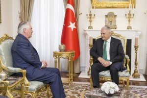 ABD Dışişleri Bakanı Tillerson, Yıldırım'ın konuğu oldu