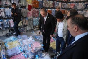 Bakan &Ouml;zl&uuml; Bursa'dan uyardı: Yalanlara ve tezgahlara inanmayın