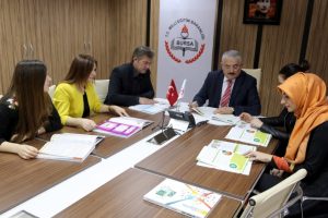 Bursa'da engelli &ouml;ğrencilerin &ouml;ğretmenleri i&ccedil;in kılavuz kitap