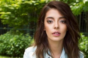 Selin Şekerci'den canlı yayın s&uuml;rprizi!