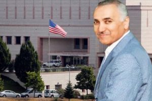 ABD Başkonsolosluğu &ouml;n&uuml;nde '&Ouml;ks&uuml;z' protestosu