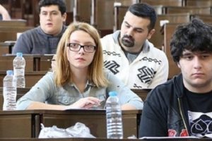 Eğitim İş'ten YGS a&ccedil;ıklaması: Orta&ouml;ğretimin &ccedil;&ouml;k&uuml;ş&uuml;d&uuml;r
