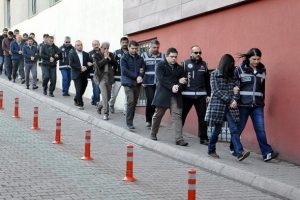 Kayseri'de kamu &ccedil;alışanlarına 'ByLock' operasyonu
