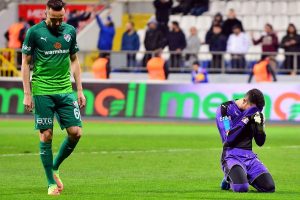 Bursaspor 162 g&uuml;n sonra deplasmanda kazanmak istiyor