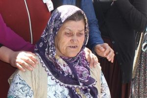 Şehit Halisdemir'in annesi toprağa verildi