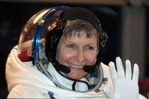 ABD'li kadın astronottan uzayda y&uuml;r&uuml;y&uuml;ş rekoru