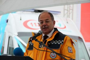 Akdağ: AVM'lere kalp masajı cihazı koyacağız