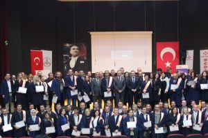 Bursa'da &Ouml;ğretmenlik Gelişimi Merkezi ilk mezunlarını verdi