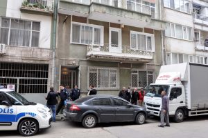 Bursa'da eşini &ouml;ld&uuml;rd&uuml; amcası yakalattı