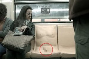 Meksika'da metroya 'penisli koltuk' konması tepki &ccedil;ekti