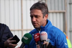 Bursaspor teknik direkt&ouml;r&uuml; Mutlu Top&ccedil;u: "Şanssızlığımızı kırmak istiyoruz"