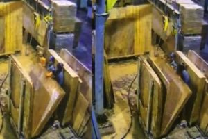 Mermer bloklar arasında sıkışan 2 iş&ccedil;i &ouml;ld&uuml;