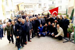 AK Parti Bursa Mudanya İl&ccedil;e Başkanı &Uuml;nal esnaf ve vatandaşla bir araya geldi