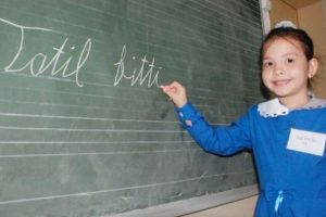 Milyonlarca &ouml;ğrenciyi ilgilendiren karar! Kaldırılmıyor...