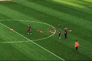 Mersinli futbolculardan protesto