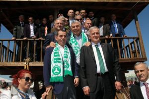 Dursun &Ouml;zbek Giresun G&uuml;nlerine katıldı