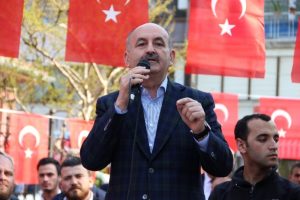 M&uuml;ezzinoğlu: Yan gelip yatarak bu iş olmaz