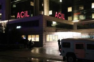 Diyarbakır'da &ccedil;atışma &ccedil;ıktı! 1 kişi &ouml;ld&uuml;r&uuml;ld&uuml;, 1 kişi yakalandı