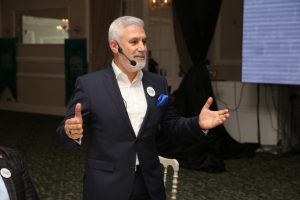 Bursa Nil&uuml;fer Belediye Başkanı Mustafa Bozbey'in "Tek başına olmaz!" filmi paylaşım rekorları kırıyor