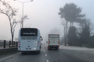 Bursa'da yoğun sis hayatı olumsuz etkiledi