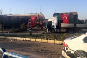 Elazığ Emniyetine bombalı ara&ccedil;la saldıran 2 ter&ouml;rist yakalandı