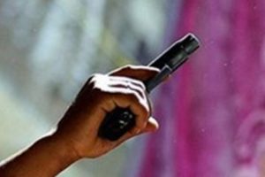 8 yaşındaki &ccedil;ocuk maganda kurşununun hedefi oldu