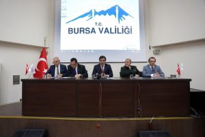 Bursa Valisi İzzettin K&uuml;&ccedil;&uuml;k muhtarlarla buluştu