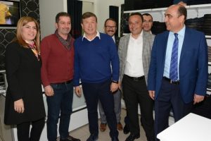 Siyaset ve futbolun &ouml;nemli simaları "evet" i&ccedil;in destek istedi