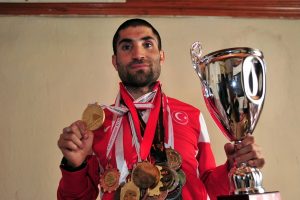 Bursalı milli atlet Paris Maratonu'na katılacak