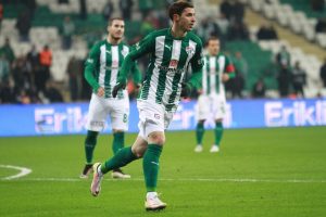 Bursasporlu Stancu, 4 haftadır formasından uzak