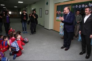 Bakan M&uuml;ezzinoğlu Bursa'da ilkokul a&ccedil;ılış t&ouml;renine katıldı