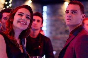 &Uuml;nl&uuml; oyuncu ile menajeri davalık oldu! "K&uuml;rtaj oldu" haberi...