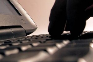 Sosyal medyada ter&ouml;r propagandasına 14 g&ouml;zaltı