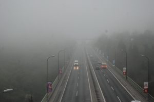 İstanbul g&uuml;ne sisle uyandı