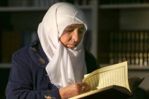 69 yaşında hafızlık eğitimi alıyor