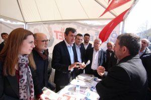 Bursa Osmangazi'de referandum &ccedil;alışmaları s&uuml;r&uuml;yor