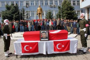 Şehit korucu i&ccedil;in Bing&ouml;l'de t&ouml;ren d&uuml;zenlendi