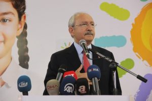 Kılı&ccedil;daroğlu:"O bayrak inecek, yoksa k&ouml;t&uuml; olur"