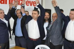 CHP'den istifa edip, Ak Parti'ye b&ouml;yle ge&ccedil;tiler
