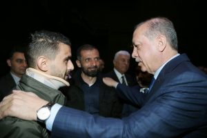 Cumhurbaşkanı Erdoğan H&uuml;seyin Kurt'la g&ouml;r&uuml;şt&uuml;