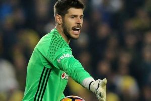 Beşiktaş'ta Fabri belirsizliği s&uuml;r&uuml;yor
