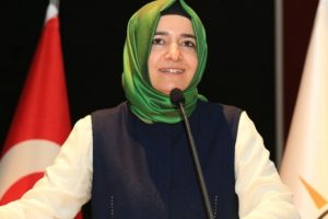 Bakan Kaya: "G&uuml;&ccedil;l&uuml; bir T&uuml;rkiye i&ccedil;in evet diyelim"