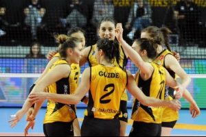 VakıfBank D&ouml;rtl&uuml; Final'de!