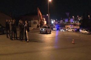 Kavgaya m&uuml;dahale eden polise ateş edildi: 1 yaralı