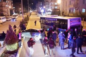 Adıyaman'da zincirleme kaza: 3'&uuml; polis 4 yaralı