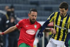 Deniz Naki'ye ter&ouml;rden hapis cezası