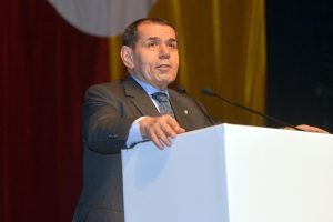 Dursun &Ouml;zbek'ten 'birlik beraberlik' &ccedil;ağrısı