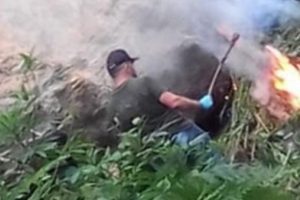Yakalanacaklarını anlayınca 100 kilo esrarı yaktılar